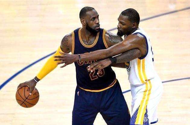 凯恩连续两场欧冠不进球，但近15个欧冠主场斩16球（凯恩欧冠遭遇两场进球荒，近15个欧冠主场却收获16球）