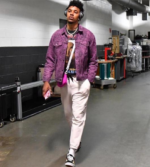 土超比赛双方在禁区里打架，裁判未吹停比赛导致主队打入空门（土超禁区内爆发冲突，裁判未鸣哨，主队趁机打进空门）