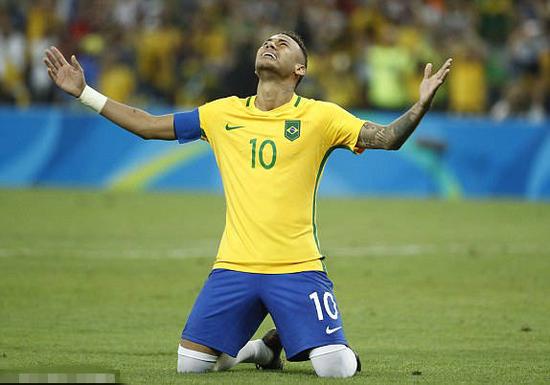 世体：奥尔莫左肩恢复情况良好，预计明年1月4日加泰德比复出（世体：奥尔莫左肩恢复顺利，预计将于明年1月4日的加泰德比复出）