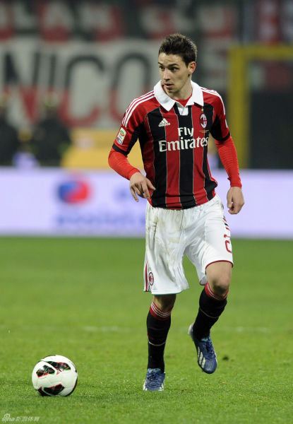 西甲：毕尔巴鄂竞技vs皇家马德里，圣马梅斯难挡银河战舰（西甲焦点战：毕尔巴鄂竞技主场战皇马，圣马梅斯难御银河战舰）