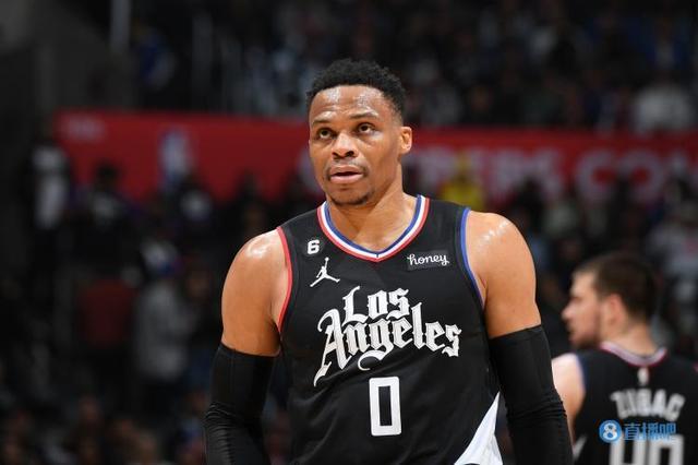 多纳鲁马：下半场踢得实在太差了，我们不能只踢45分钟（多纳鲁马：下半场表现糟糕，我们不能只踢半场好球）