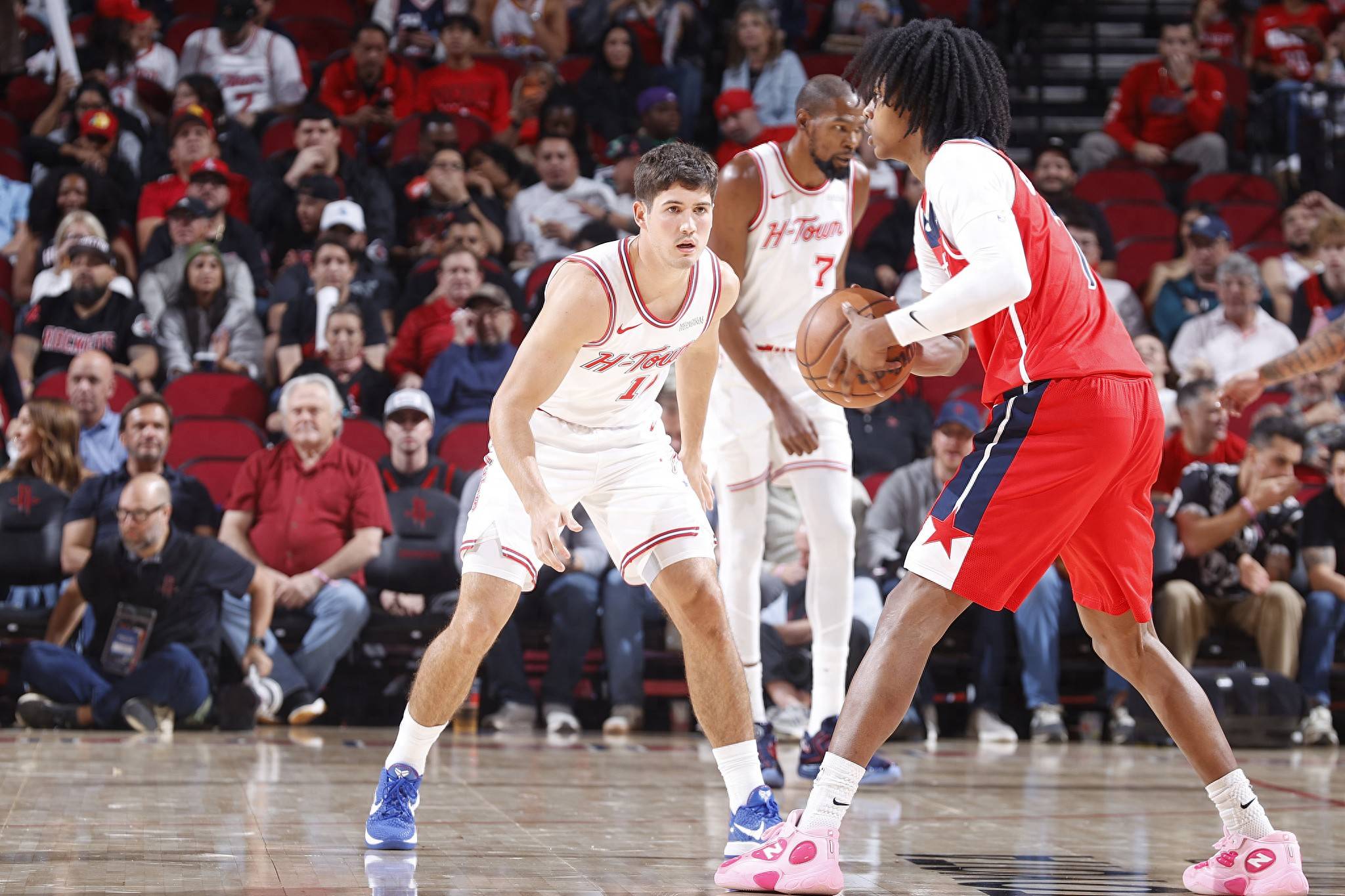 仅输一场！切尔西18次对阵伯恩利，12胜5平保持绝对优势（切尔西18战伯恩利仅1负，12胜5平占尽上风）