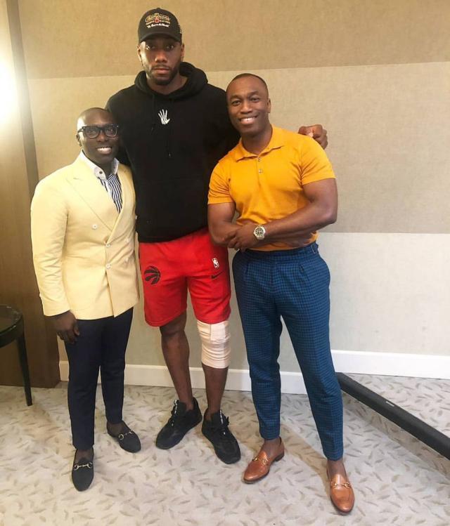 每体：莱万首选与巴萨续约，但也已开始研究其它联赛的报价（每体：莱万续约巴萨为先，已着手考虑其他联赛的报价）