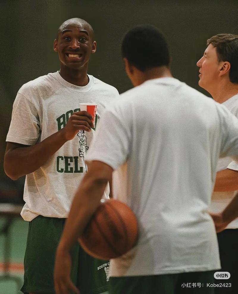 被偷家，意媒：巴斯托尼踢欧冠时家中进贼，丢失多块名牌手表（意媒：巴斯托尼出战欧冠期间家中失窃 多枚名牌手表被盗）