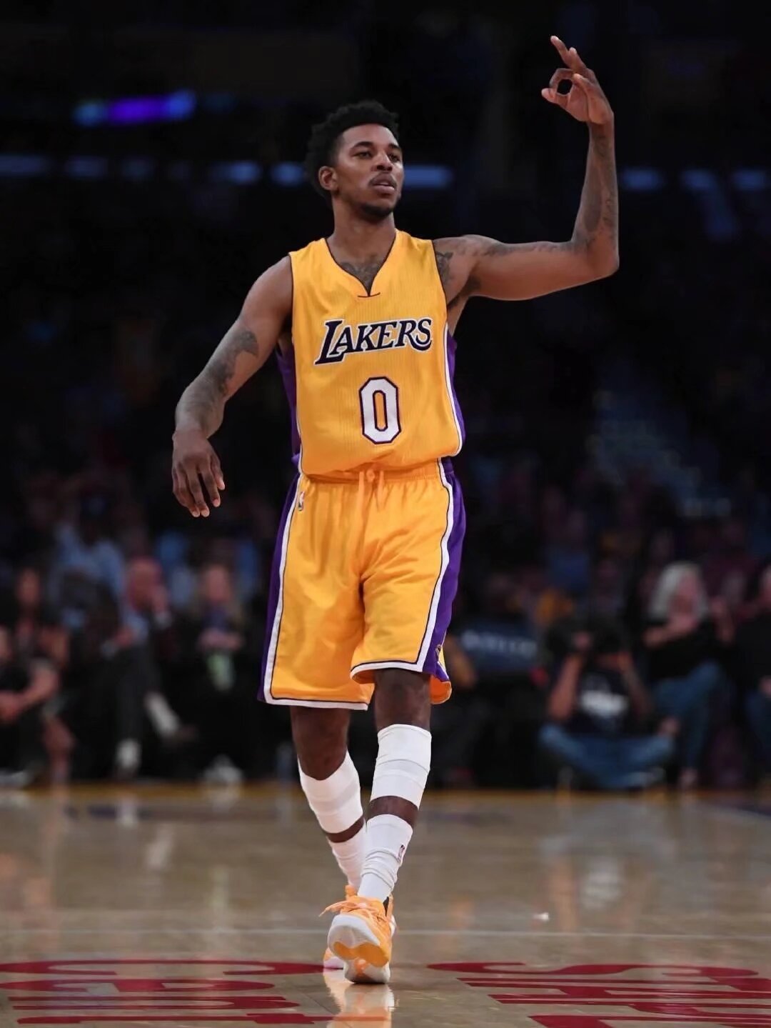 埃贝尔：孔帕尼是我最棒的签约之一，他对足球有清晰的思路（埃贝尔盛赞孔帕尼：最成功的签约之一，足球理念清晰）