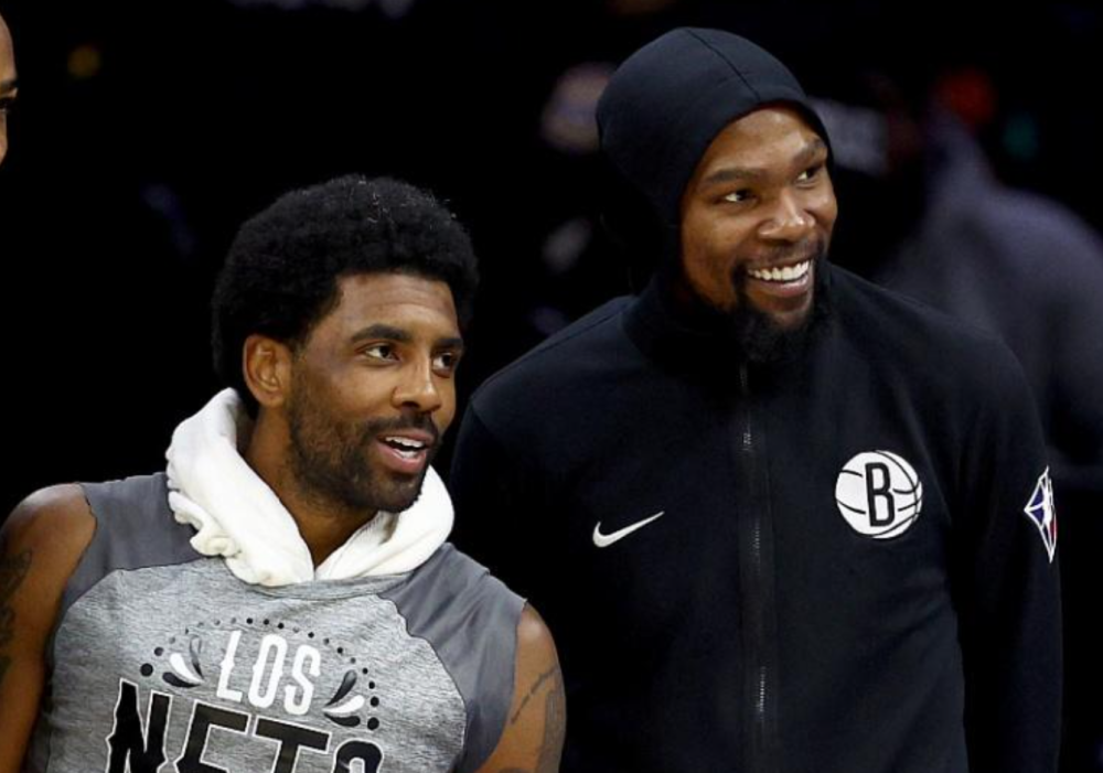 谢维军：收官战球票一下子就卖光了，我们全队上下也非常开心（谢维军：收官战门票瞬间售罄，全队上下倍感欣喜）