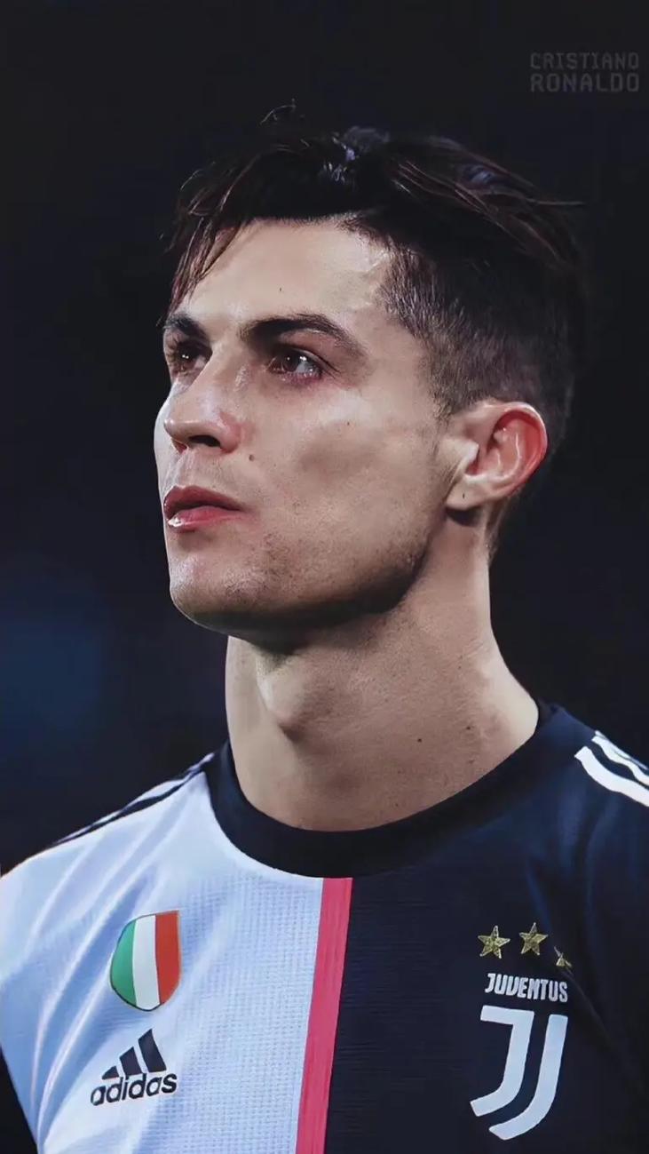 曼纳：尤文球衣为胜利而造，那不勒斯的球衣为梦想而造（曼纳：尤文战袍铸就胜利，那不勒斯球衣承载梦想）