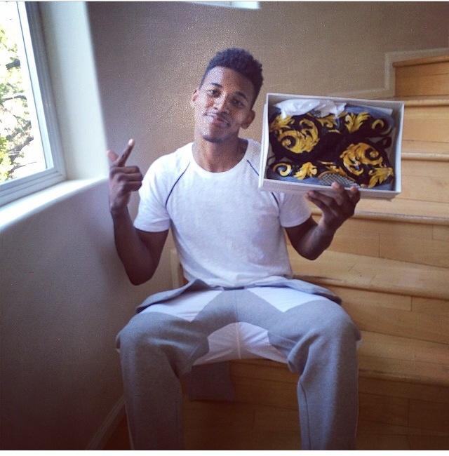 王燊超同款，官方推出直升机游览服务，10分钟行程每人1680元（官方上线直升机观光服务：王燊超同款，10分钟每人1680元）