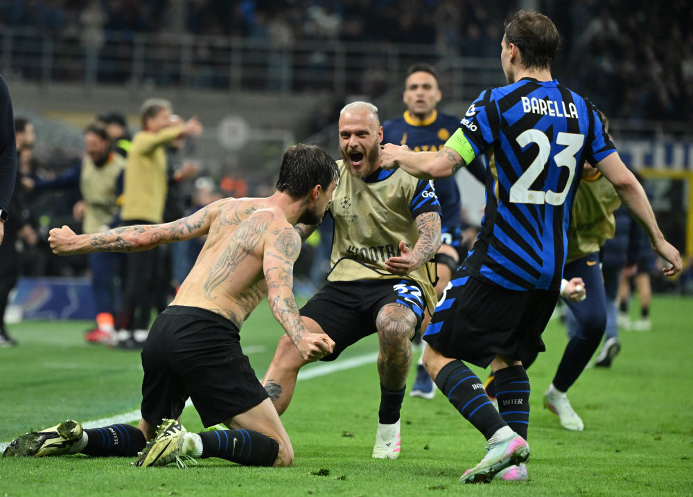 意媒：米兰有意乔纳森-戴维，但尤文不愿意在冬窗出售（意媒：米兰看中乔纳森-戴维，尤文冬窗拒绝出售）