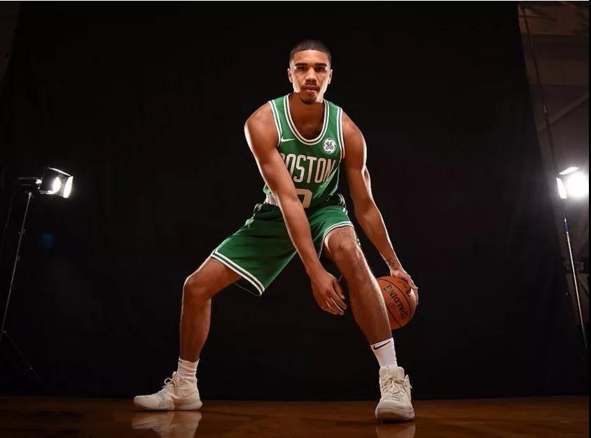 击败雄鹿的 击败雄鹿的